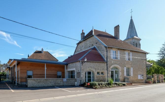 Rénovation énergétique de l'école de Charcenne © Jack Varlet